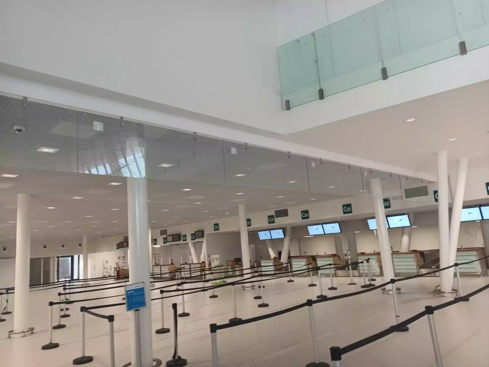 Aime Cesaire Airport, France - Fire Safety Glass Case Study