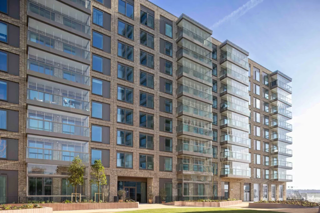 Deanston Wharf, London 9